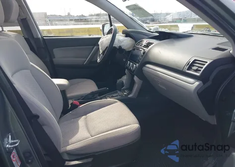 2017 Subaru Forester 2.5I Premium z USA, uszkodzony, nr VIN JF2SJAGC5HH421304